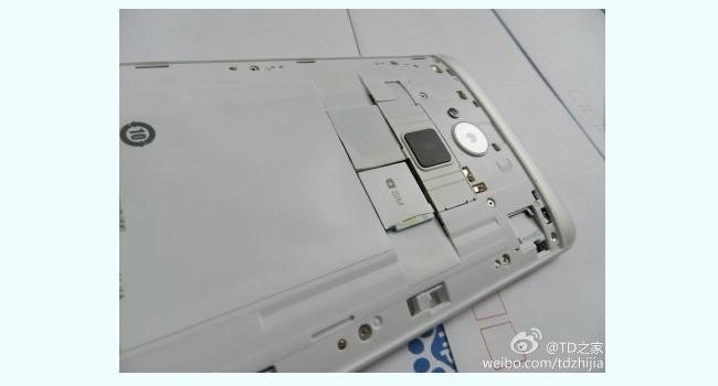 HTC One Max fingerprint scanner