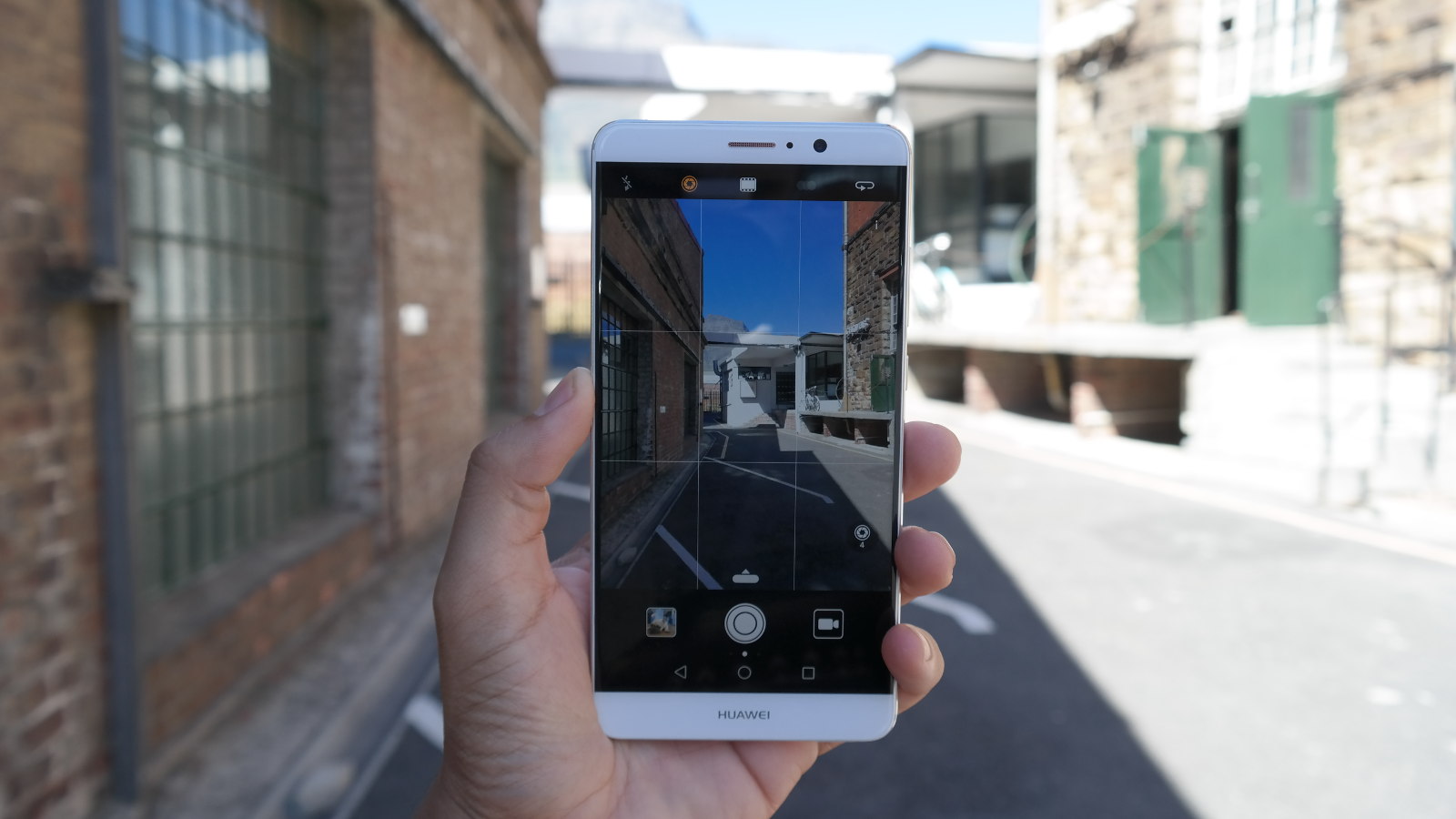 overdrijving een miljoen Leeds Huawei Mate 9 review: the P10 is coming soon - Gearburn