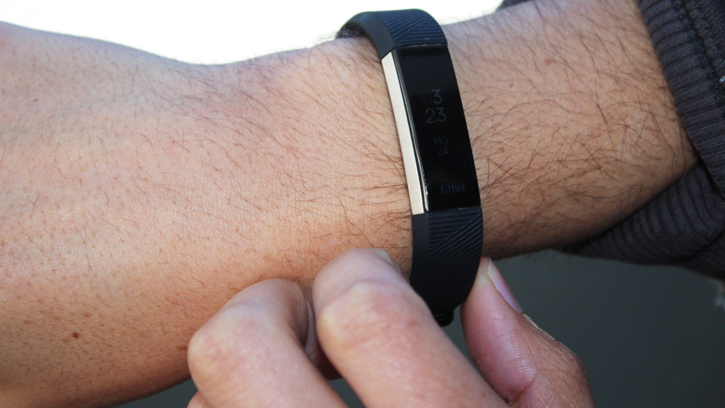 fitbit hr price
